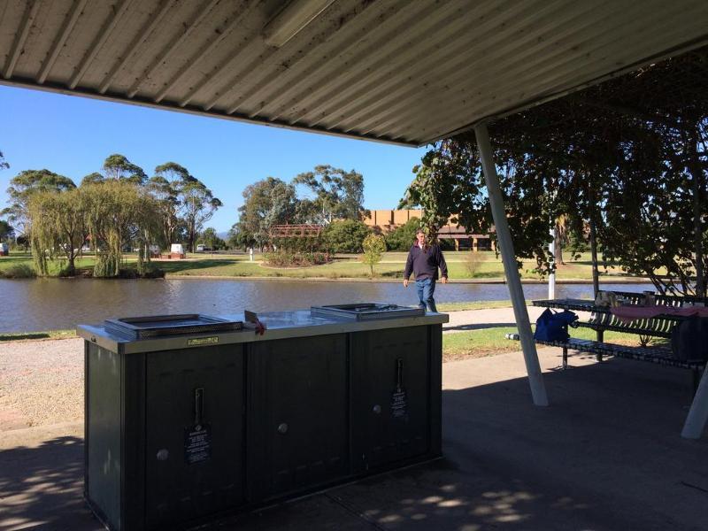 Cedar Lodge Motel Morwell Eksteriør billede