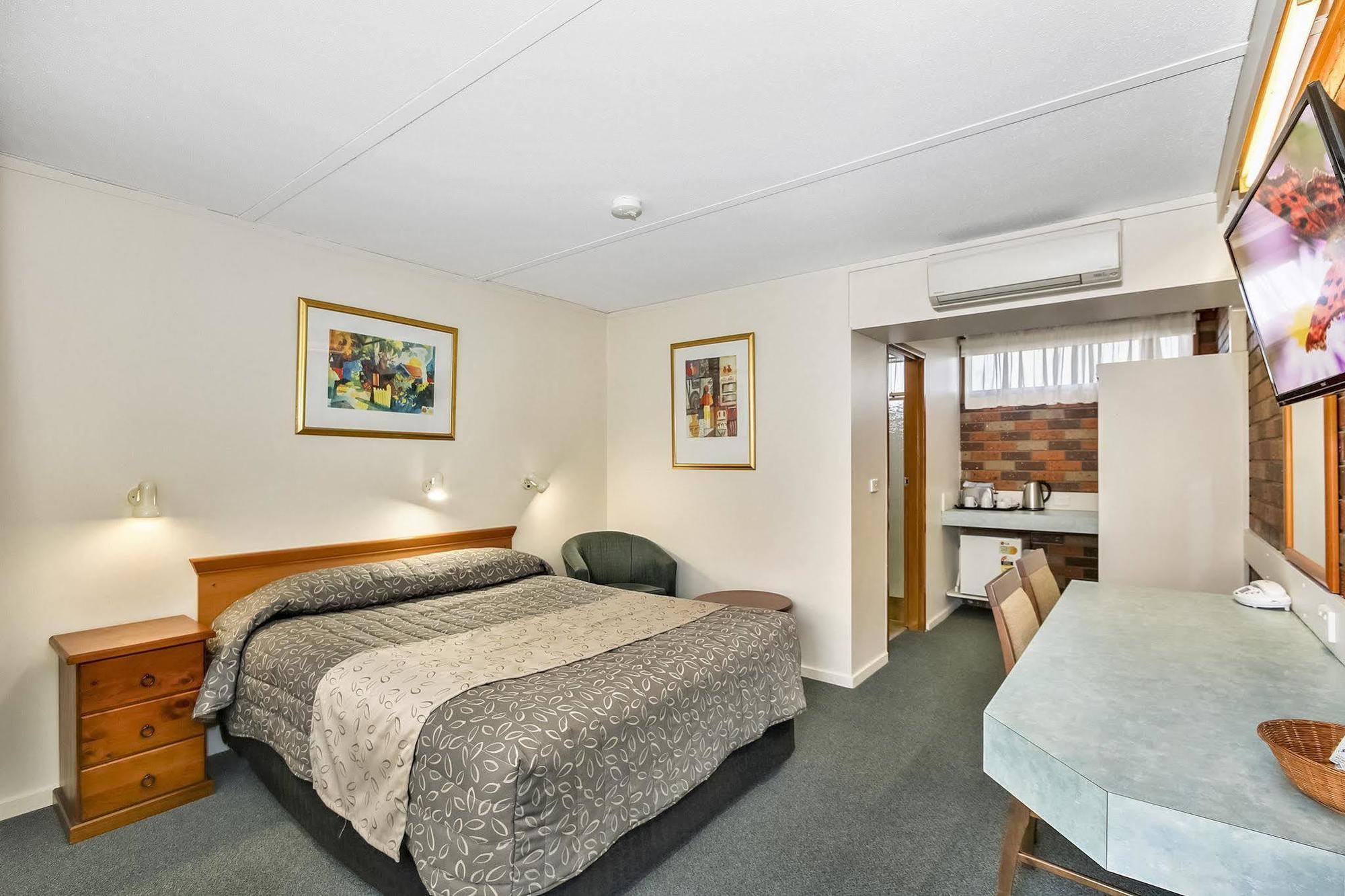 Cedar Lodge Motel Morwell Eksteriør billede