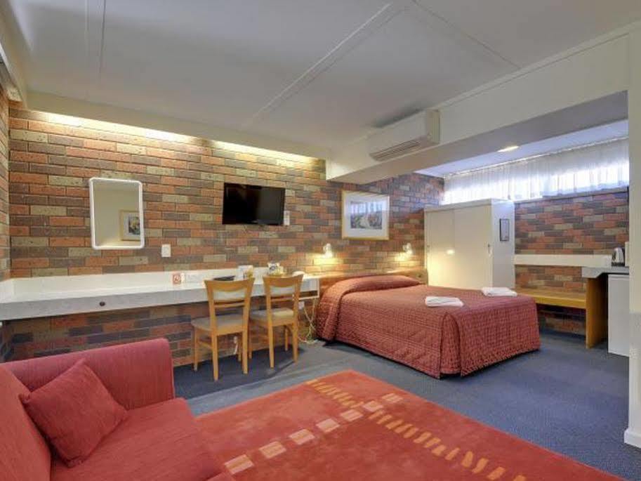 Cedar Lodge Motel Morwell Eksteriør billede